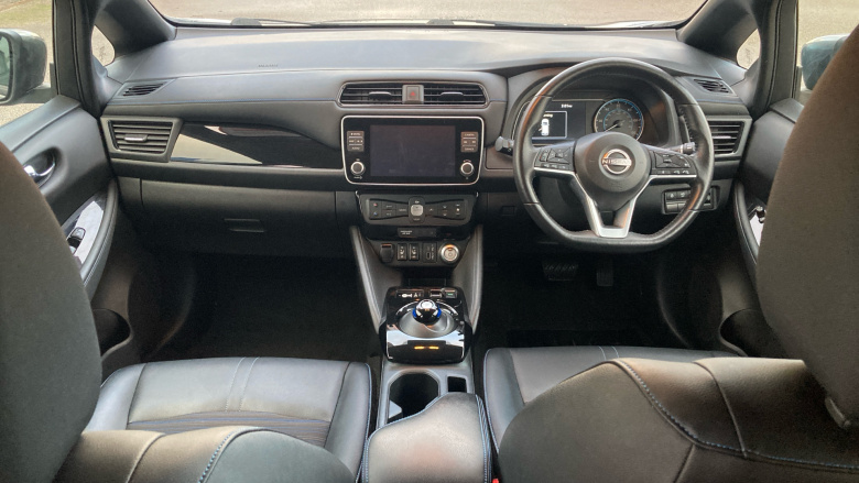 Nissan LEAF 110kW N-Connecta 39kWh 5dr Auto Electric Hatchback